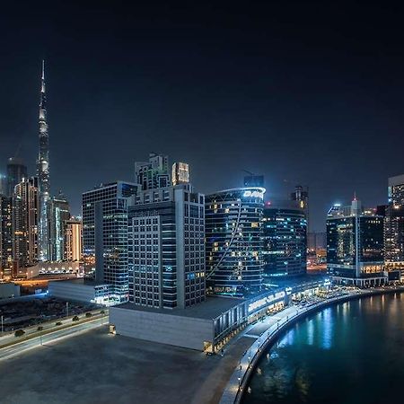 Radisson Blu Hotel. Dubai Waterfront Exterior photo