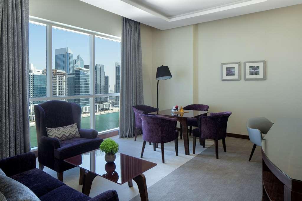 Radisson Blu Hotel. Dubai Waterfront Room photo