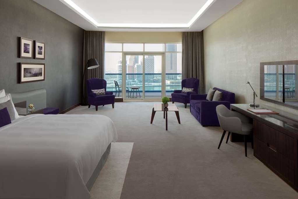 Radisson Blu Hotel. Dubai Waterfront Room photo