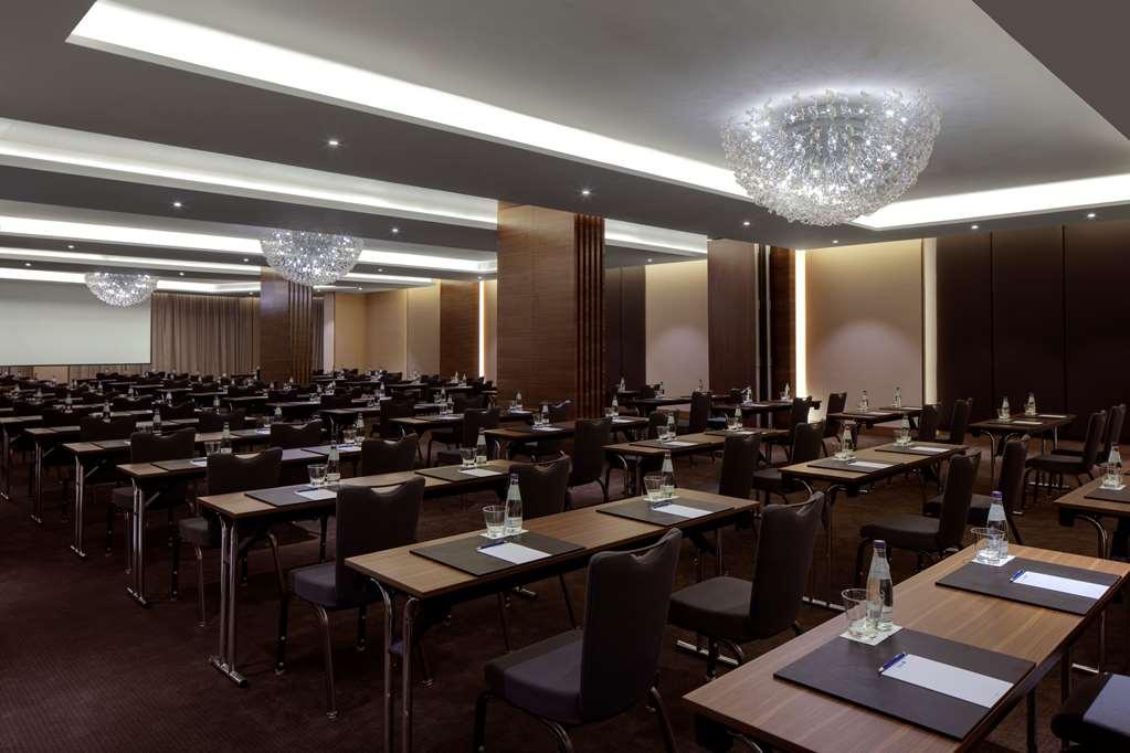 Radisson Blu Hotel. Dubai Waterfront Facilities photo