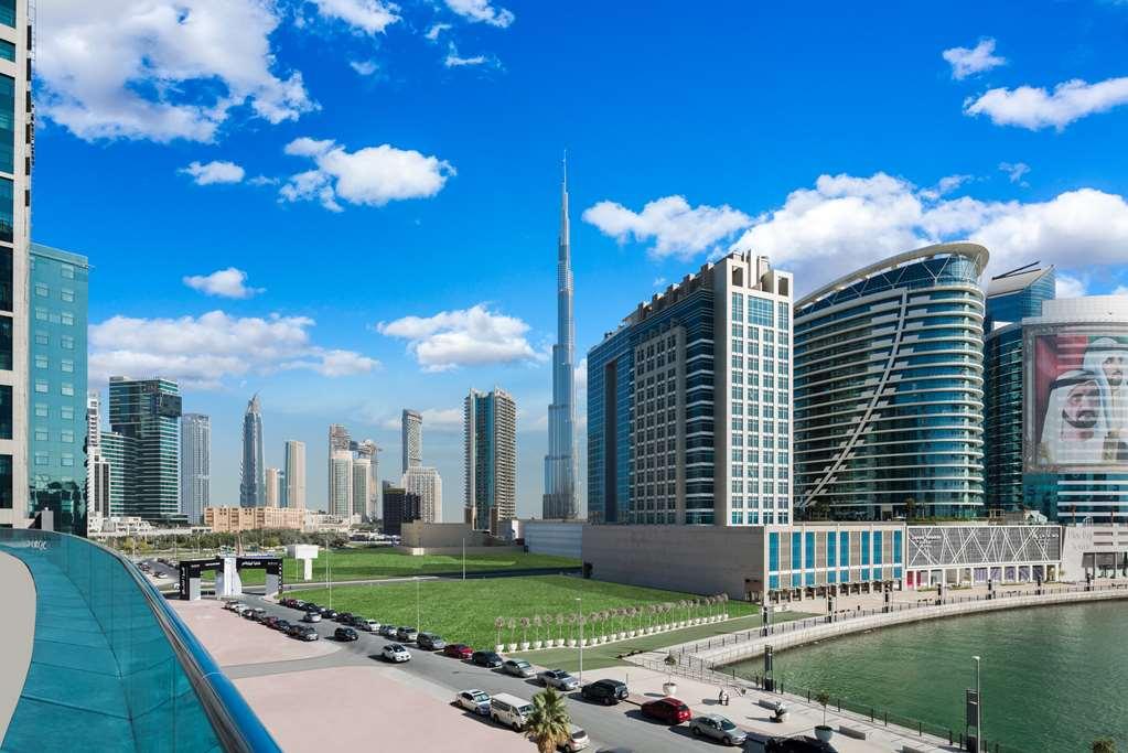 Radisson Blu Hotel. Dubai Waterfront Exterior photo