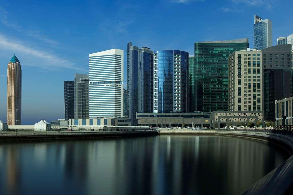 Radisson Blu Hotel. Dubai Waterfront Exterior photo