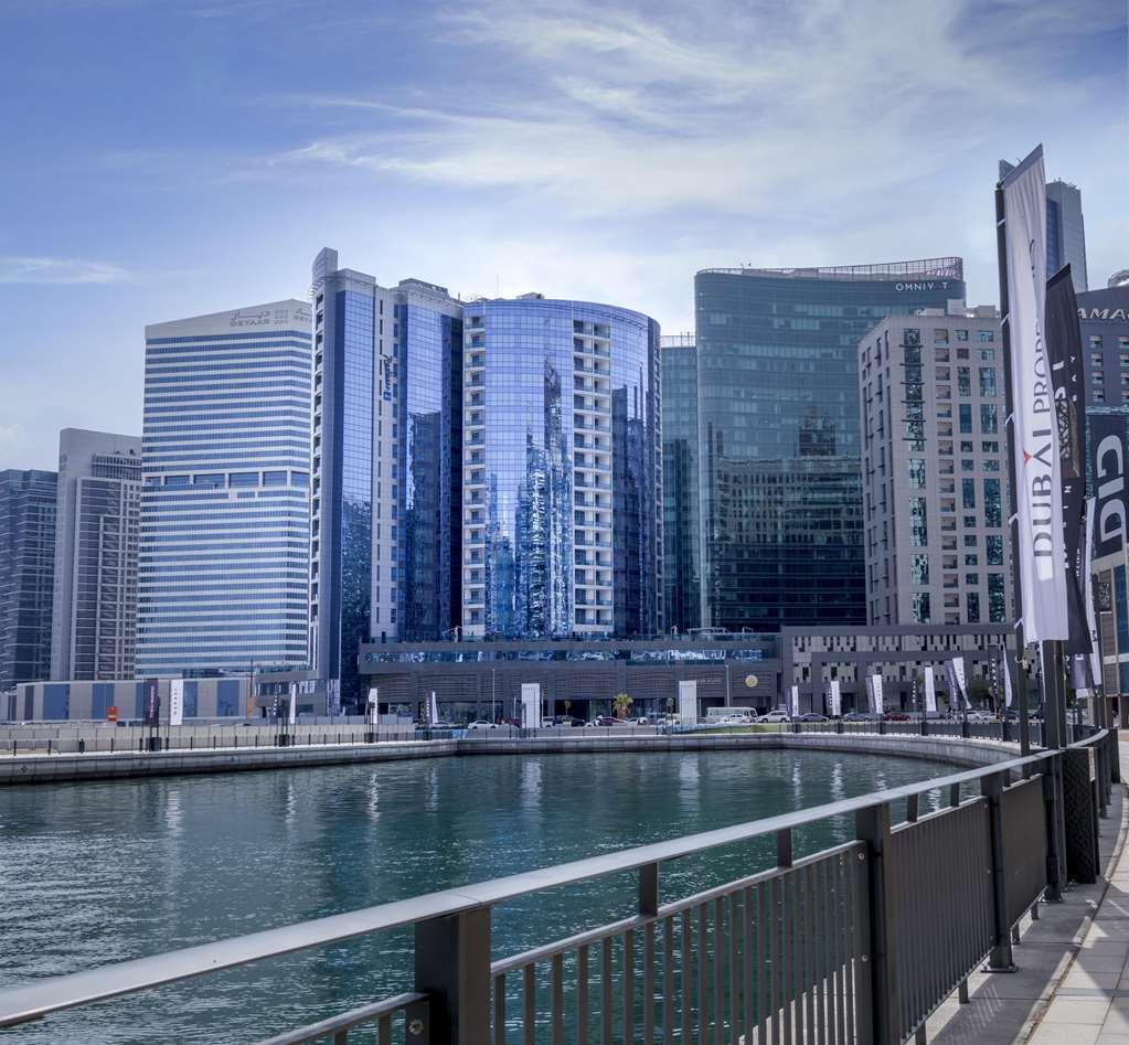 Radisson Blu Hotel. Dubai Waterfront Exterior photo