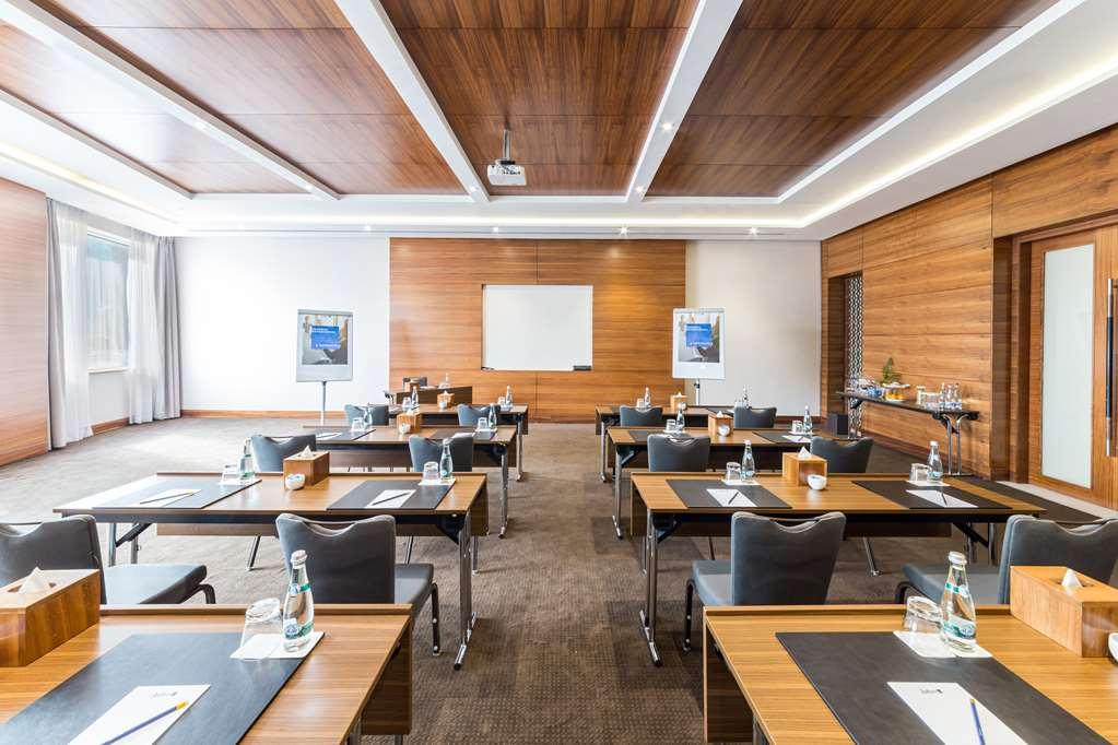 Radisson Blu Hotel. Dubai Waterfront Facilities photo