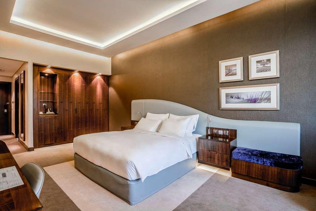 Radisson Blu Hotel. Dubai Waterfront Room photo